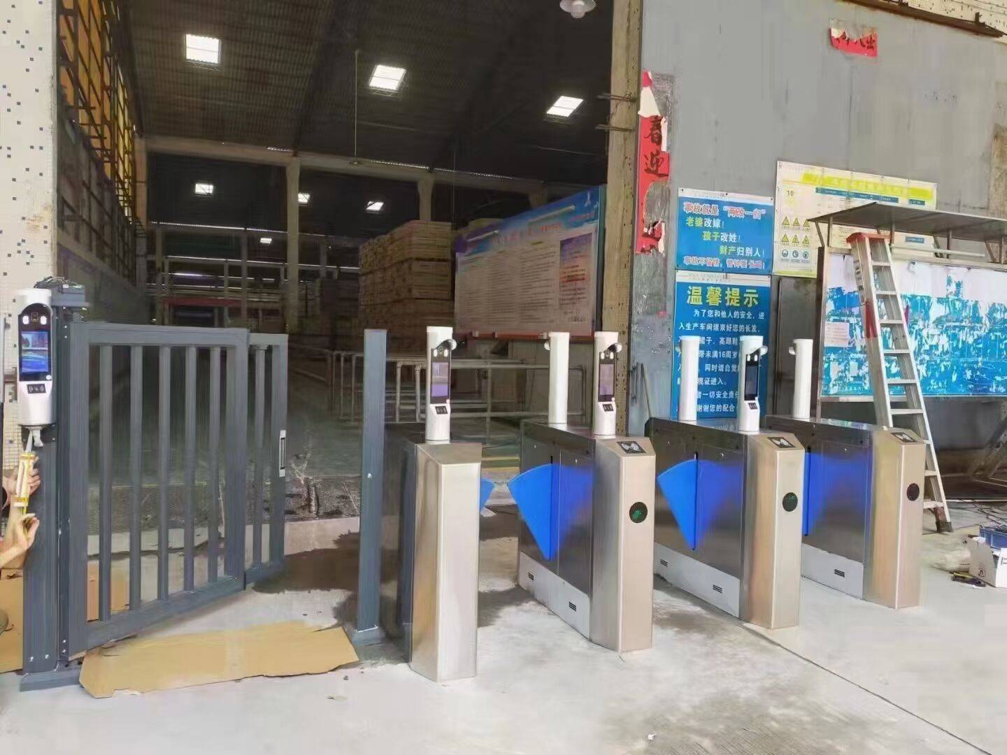 人行通道闸摆闸 从防撞小摆闸到工厂健身房出入口闸机的智能应用