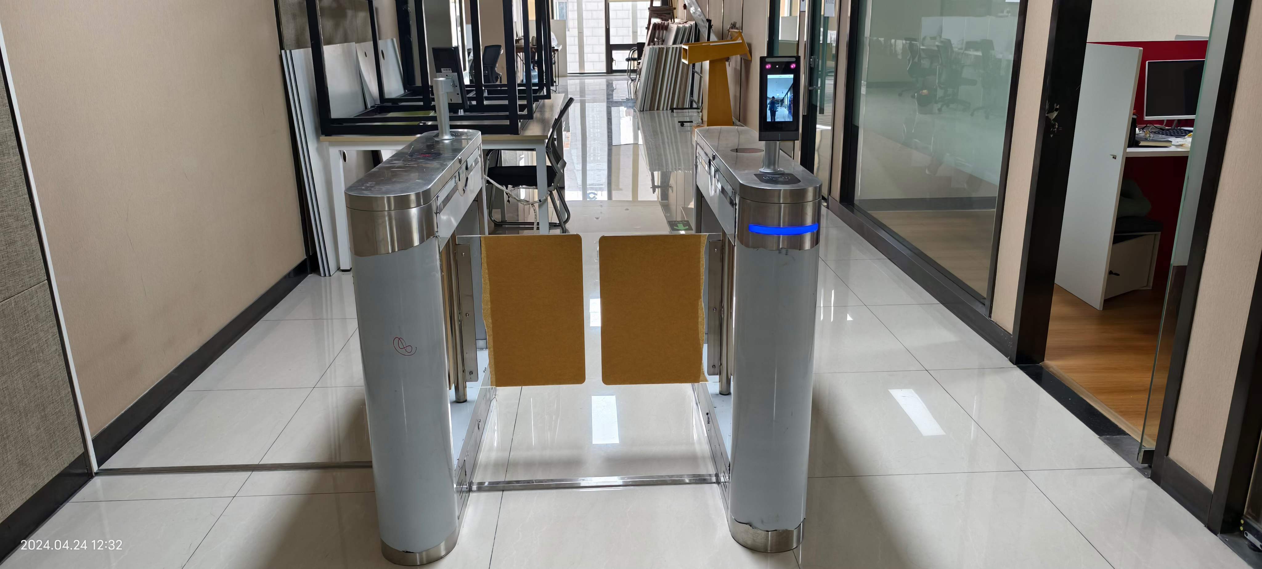 闸道机 智能出入管理的关键设备